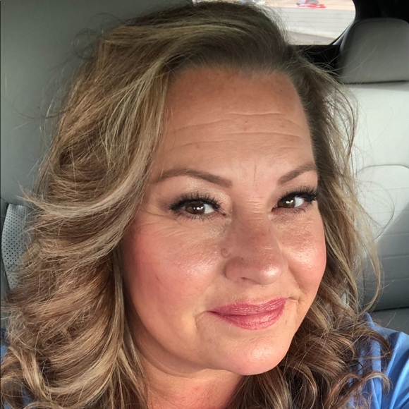 Meet your Posher, Joni - Picture 2 of 2